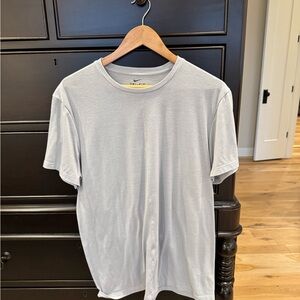 Nike Men's Gray T-Shirt